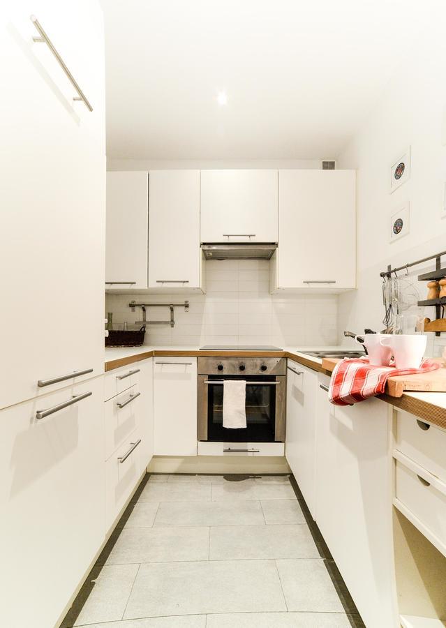 Sunny Apartment In Old Town Warsaw Ngoại thất bức ảnh